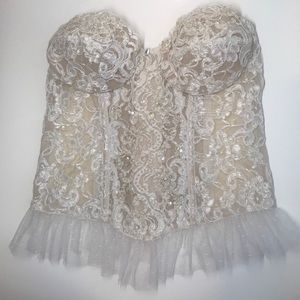 ❌SOLD❌ VTG NATORI ivory lace busier
